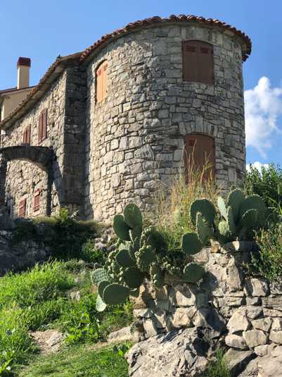 Хум / Hum самый маленький город. Фото 6