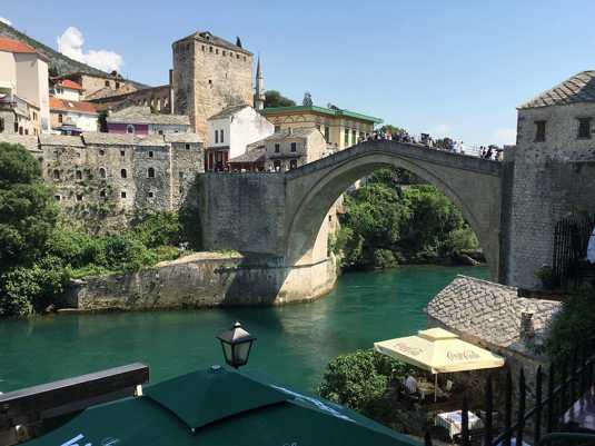 Город Мостар на реке Неретва