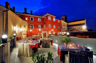Отель Kaštel 3* в самом историческом центре Мотовуна