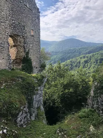 Руины средневекового замка Миленград / Milengrad. Фото 4