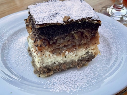 Međimurska gibanica / Меджимурска гибаница. ТОП 10 блюд хорватской кухни, которые обязательно нужно попробовать. Фото 5