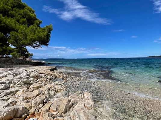 Курорт Петрчане / Petrcane: отели + пляжи + цены